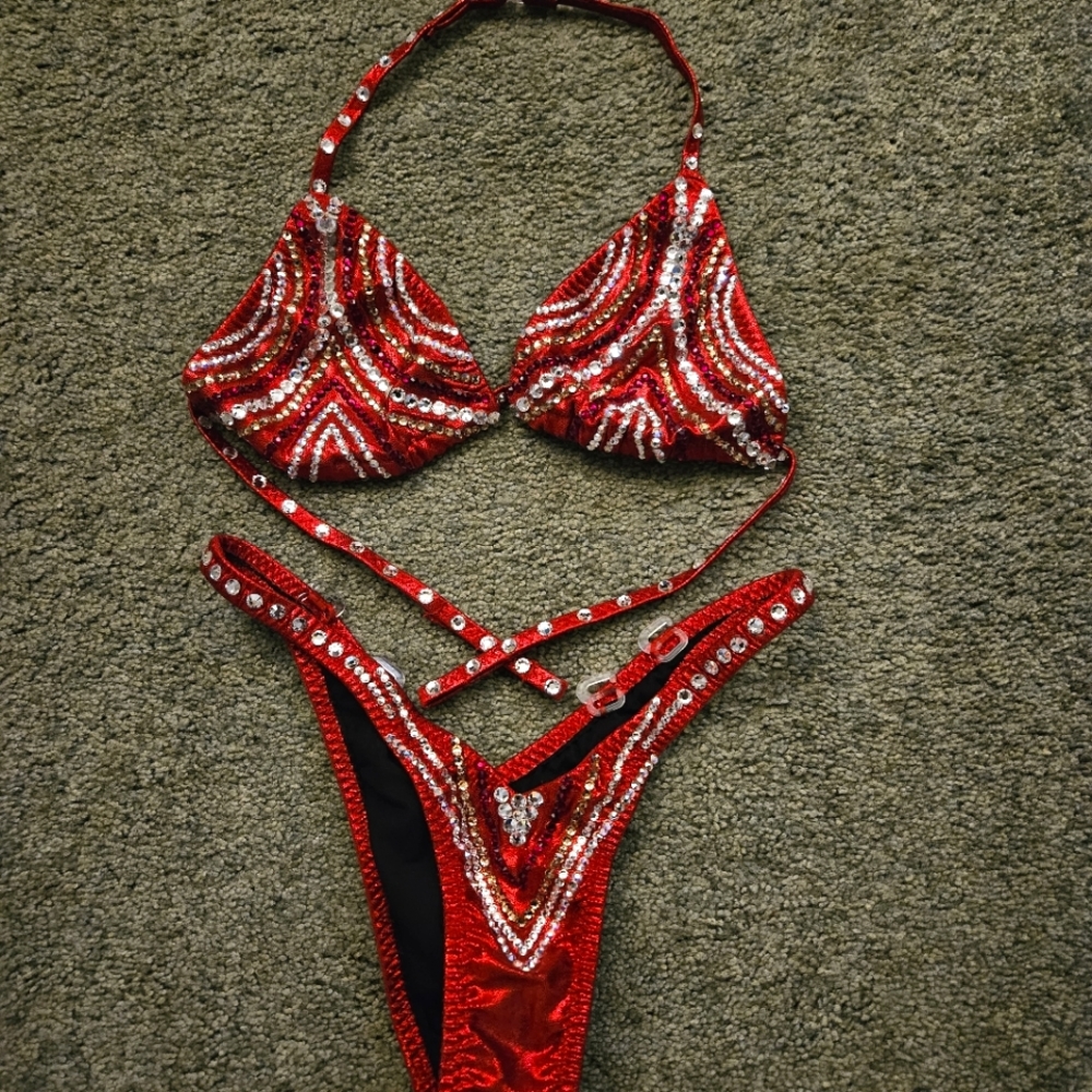 Figure competition suit